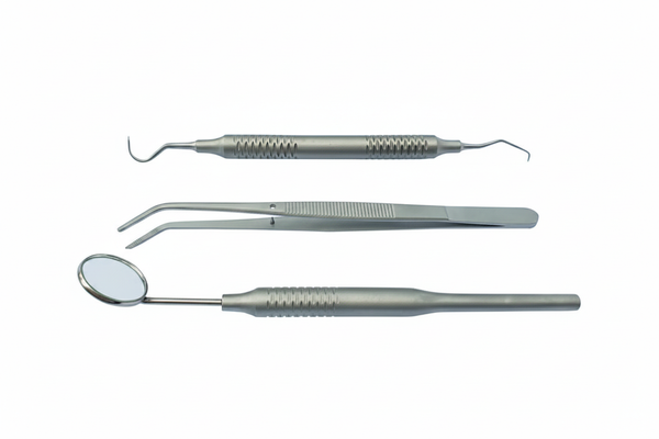 Dental Examination Set – instruments in clinical tray setting